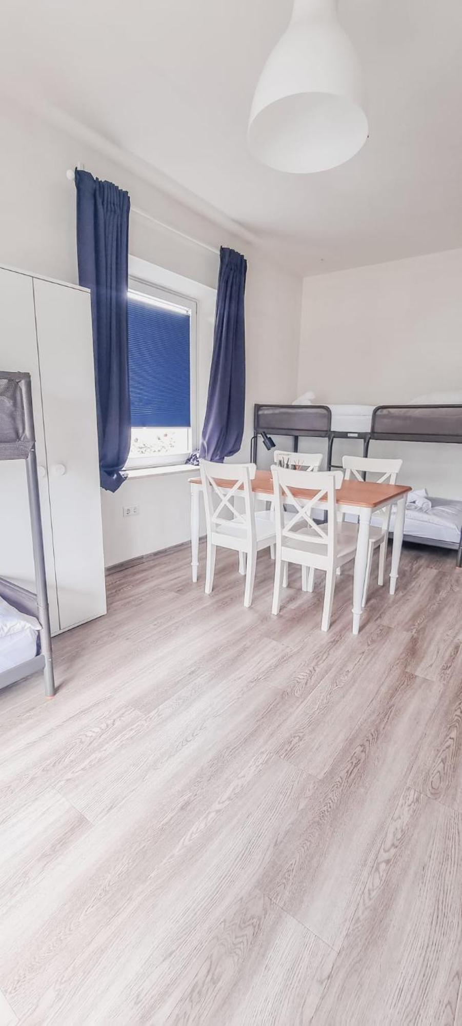 Sechsbettzimmer "Blau" In Zentraler Lage Bremen Exterior photo
